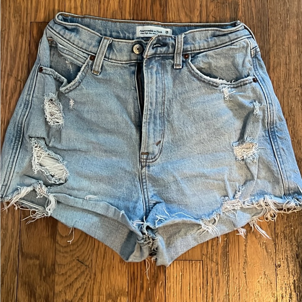 Abercrombie & Fitch Ultra High Rise Mom Shorts (Curve Love) Size 6